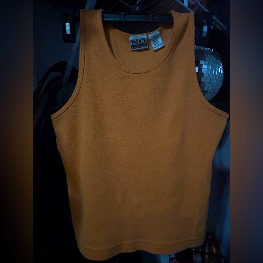 VTG no restrictions tank top